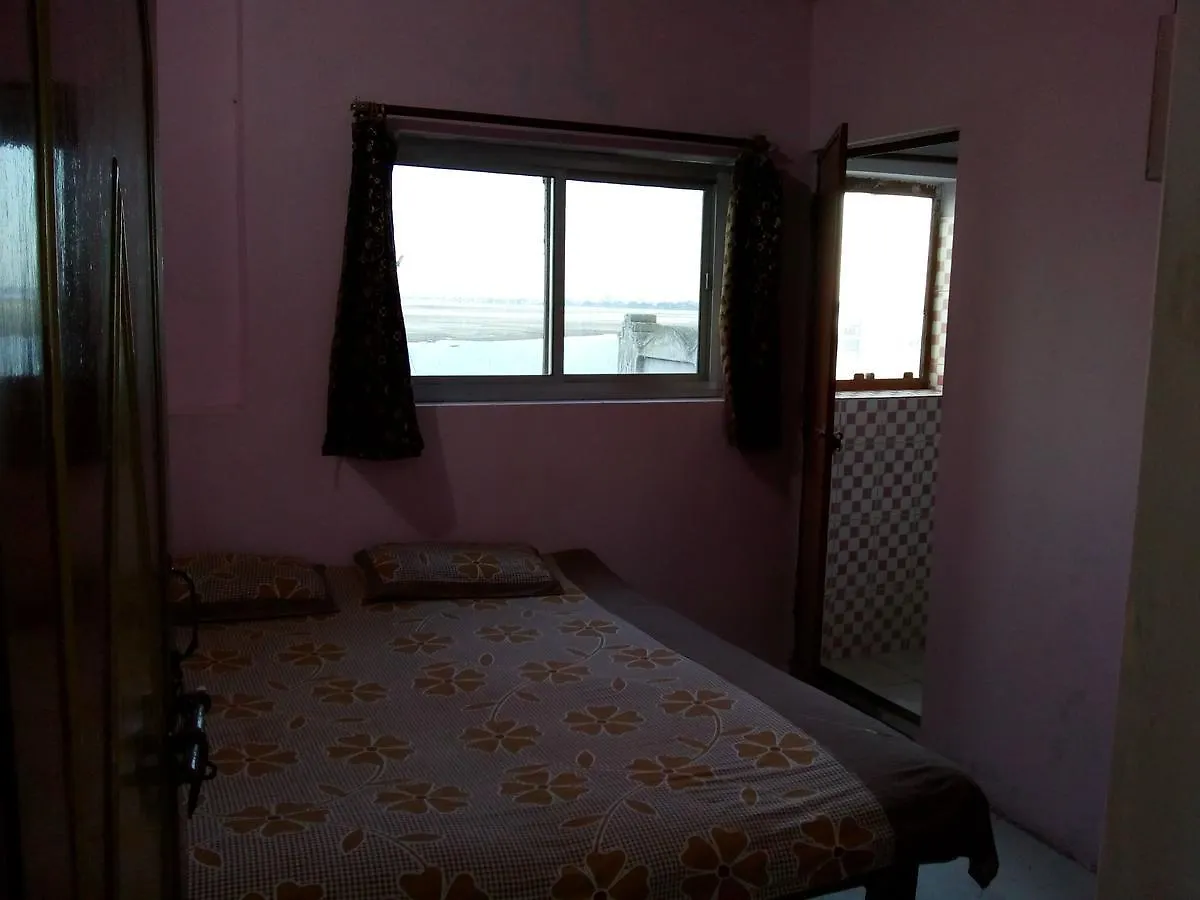 Kashi Guest House 2*, Βαρανάσι Ινδία